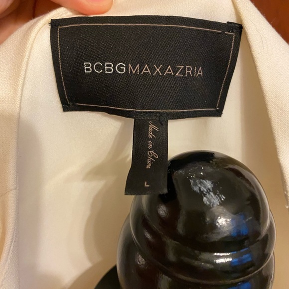 Asymmetrical Sleeveless Zip Top - Picture 12 of 12